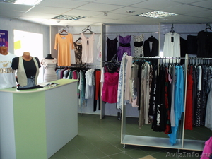 Торговое оборудование  для магазина одежды (продажа вывески)  - Изображение #3, Объявление #382078
