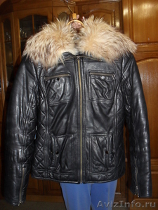 продам кожаную куртку с меховым капюшоном размер 40-42 - Изображение #1, Объявление #411563